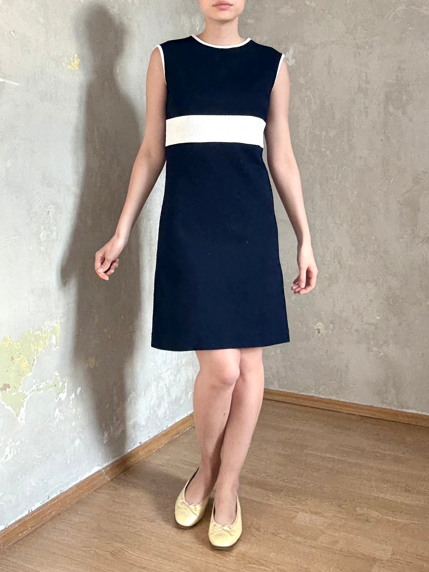 vintage 60s mod marine navy blue & white sleeveless mini dress