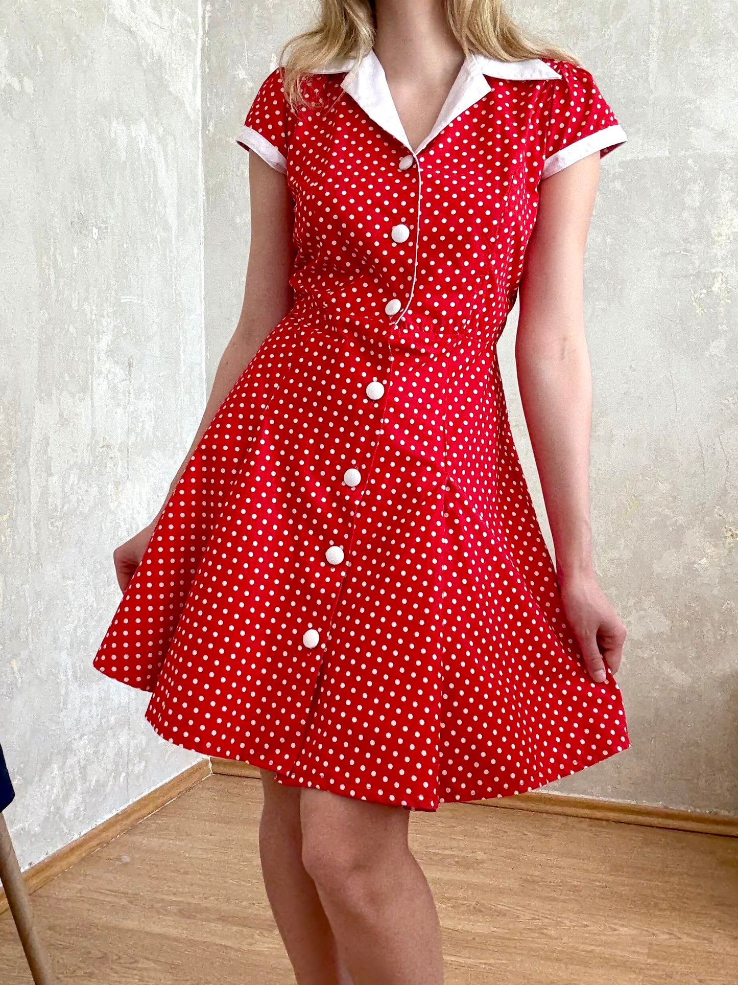 vintage 70s mod polka dot red & white short sleeve collared button down cotton summer mini dress